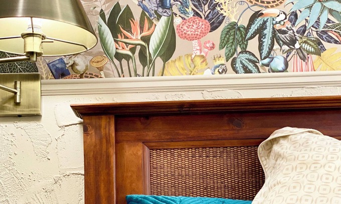 Broadmoor Casa | Bird-of-Paradise Studio: peaceful + easy parking