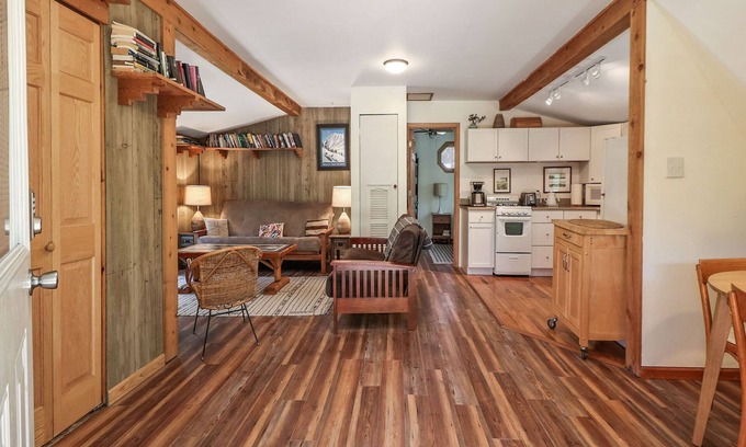 Wheeler Casa | Bird`s Nest in the Indiana Dunes