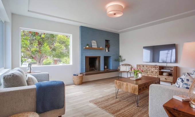 La Jolla Cabaña | Birdrock Beach Cottage - New updated cottage with hot tub