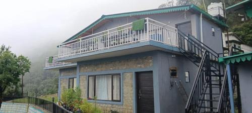 Naina Range Casa | Birds Hill View Homestay