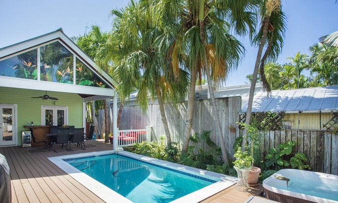 White Street Gallery District Casa | Birds of Paradise in Key West *monthly rental*