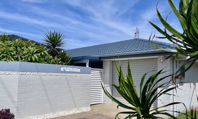 Anna Bay Casa | Birubi Blue Beach House. Sun, sand & surf. Pet Friendly.