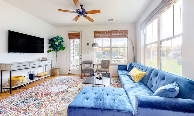 Millville Casa | Bishops Landing townhome with private washer/dryer, shared pool, tennis, gym