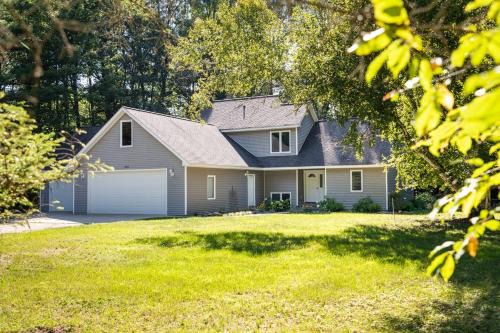 Williamsburg Casa | Bissell Creek Woodside Cottage