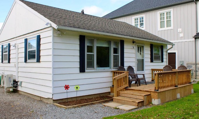 Historic Old Town Casa | Bissell's Hideaway in Heart of Old Town NOTL