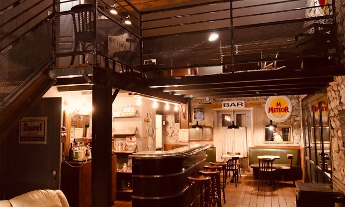 Lezan Casa | Vintage Bistrot 'en Leona abuela'. piscina climatizada
