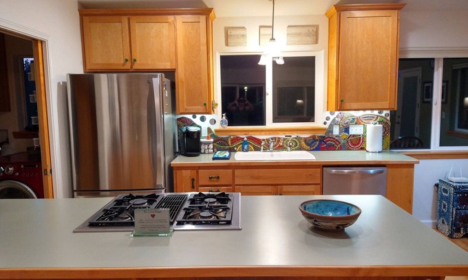 Columbia Casa | Bixel Bungalow- Cottage in Gold Rush Columbia