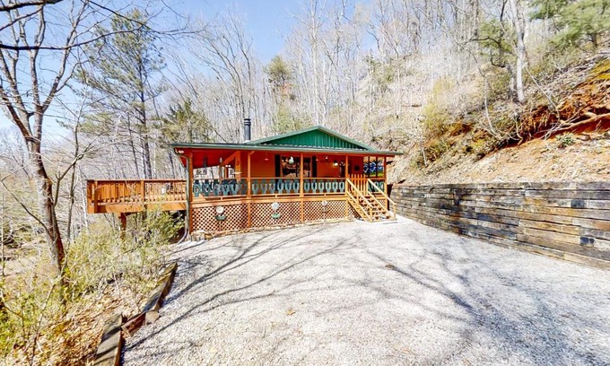 Franklin Casa | Black Bear Cabin Fox Mountain