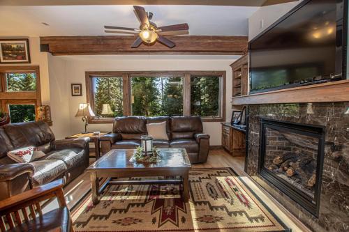 Sunnyside Casa | Black Bear Haus By Hauserman Rentals