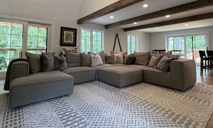 Stratton Mountain Complejo | Black Bears Den - New Construction Stratton Mountain Resort Home