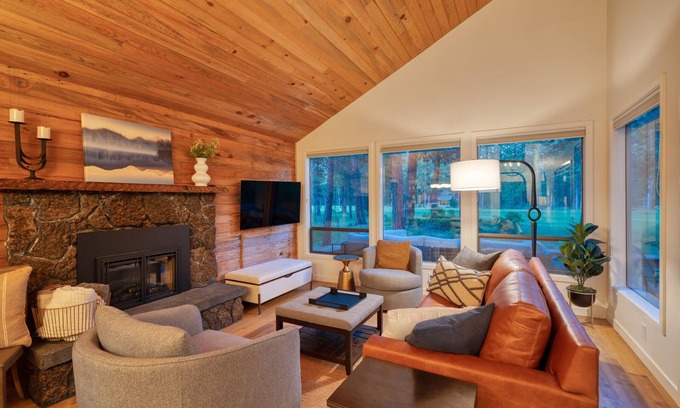 Black Butte Ranch Casa | Black Butte Ranch Cabin on the 7th Fairway