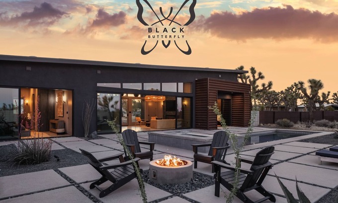 Yucca Valley Casa | Black Butterfly: Spa, Stargazing, Pool & Firepit