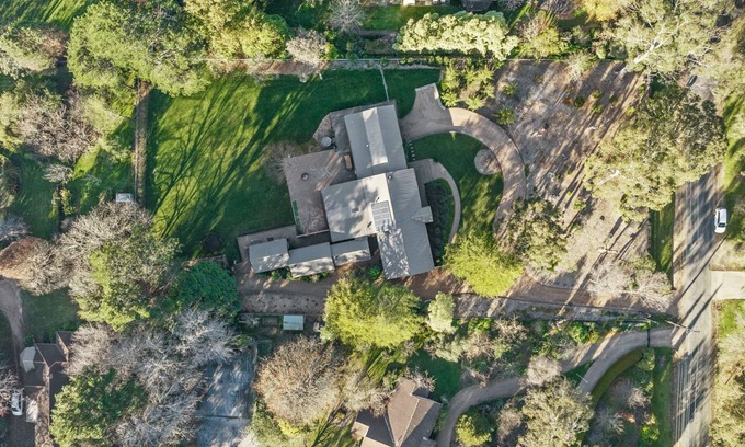 Burradoo Casa | Black Cockatoo, Burradoo