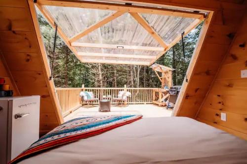 Robbins Otro | Black Creek Glamping near Brimstone