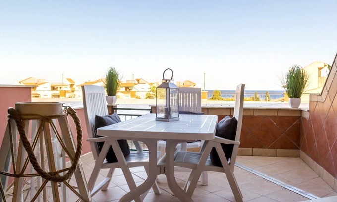 Porticato Apartamento | Black D `Morgant Fly