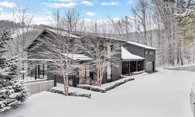 Ellicottville Casa | Una de las modernas y modernas casas con vista a los ganadores, vista a las pistas con vista a las pistas