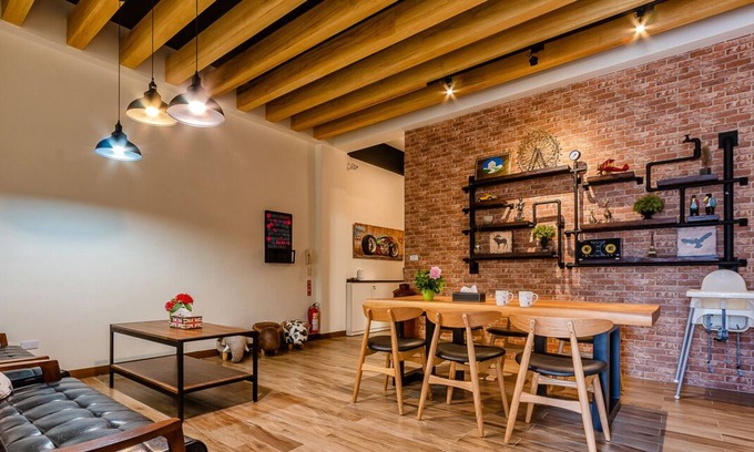 Taitung City Centre Casa | Black House