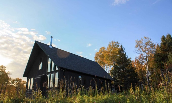 Manitoba Cabina | Black Pine Lodge Summ
