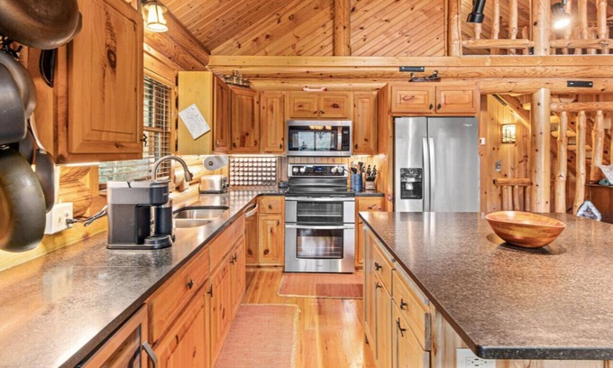 Minong Casa | Black Squirrel Retreat