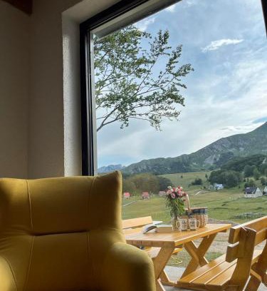 Virak Casa | Blackberry house Žabljak
