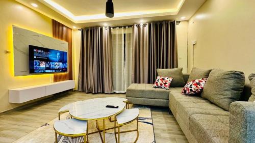 Kireka Apartamento | BlackOakLuxuryHomes Lake view 2BR Munyonyo