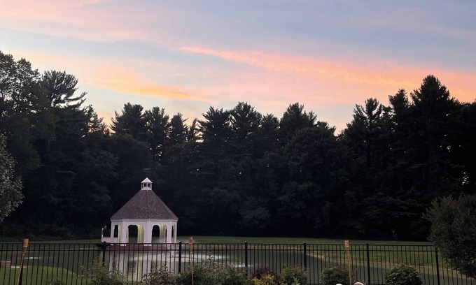 Niles Casa | Blacksmith Lodge: Elegance & Charm on The Morris Estate Niles, Michigan