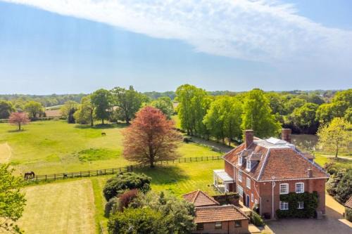 Irstead Casa | Blacksmiths Farmhouse