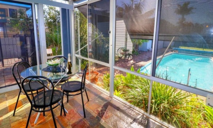 Blacksmiths Casa | Herreros Sea Breeze