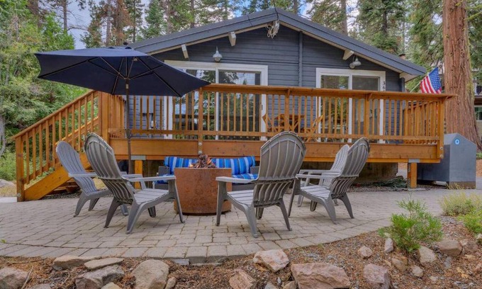 Tahoe City Casa | Blackwood Bungalow on the West Shore by Tahoe Getaways - 3 BR Pet Friendly & Walking Distance to the Lake