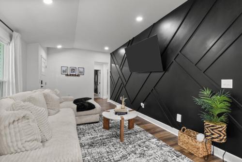Clarksville Casa | Blackwood Ridge By Bertin - 1221 Beverly Hills Dr