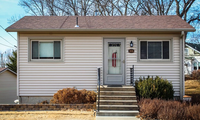 Ellsworth Casa | Blake Street Bungalow