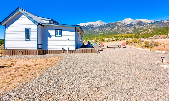 Blanca Cabaña | Blanca Mountain Cottage w/ 365 Dark Sky Views!