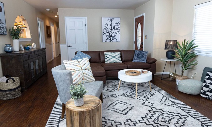 Alamosa Casa | Blanca Vista Escape-2 Minutes from Alamosa *Free Hot Springs Admission Included*
