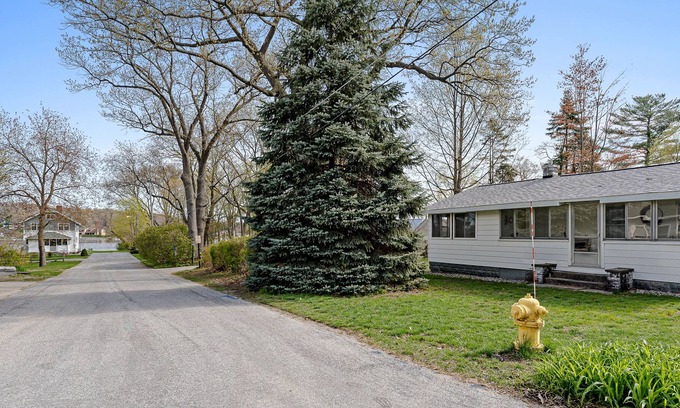 Spring Lake Casa | Blandford Bungalow - Walking Distance to Beach Access!