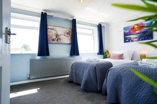 Yaxley Casa | Blenheim Way