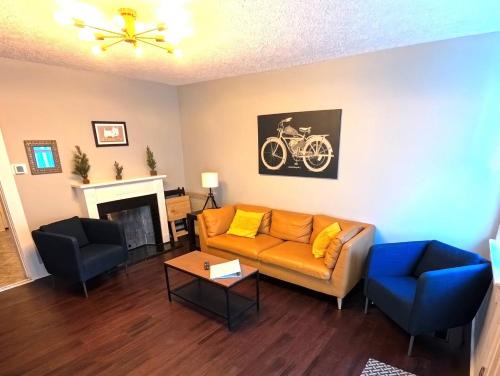 German Village Casa | Blenkner Bungalowgvillagepetsok