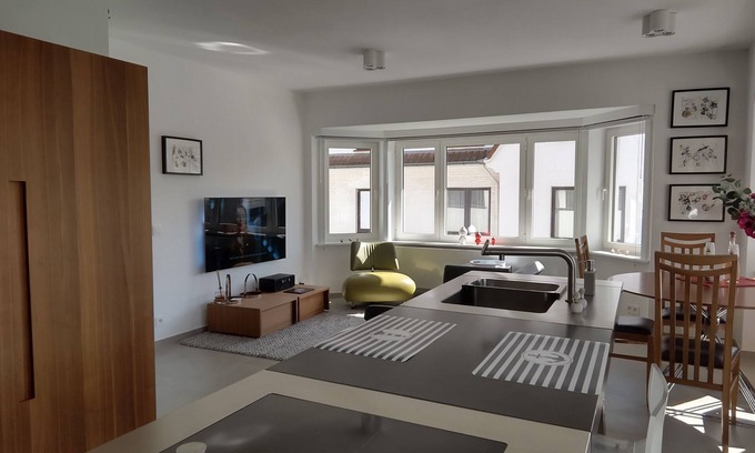 Knokke Apartamento | Blessed stay at the Albert beach of Knokke (with large indoor garage)