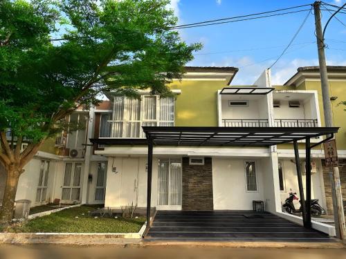 Palembang Casa | Blessimore Springhill 4BR
