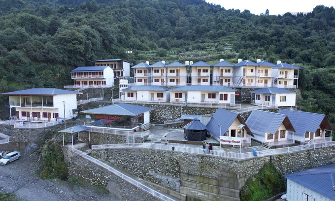 Kharsali Hotel | BLESSINGS RESORT
