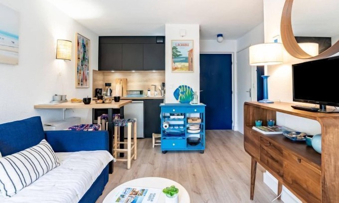 Lacanau-Ocean Apartamento | Bleu Marine by Interhome