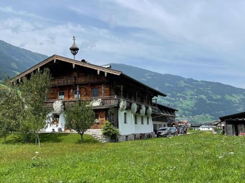 Ramsau im Zillertal Apartamento | Blick zum Mayrhofen