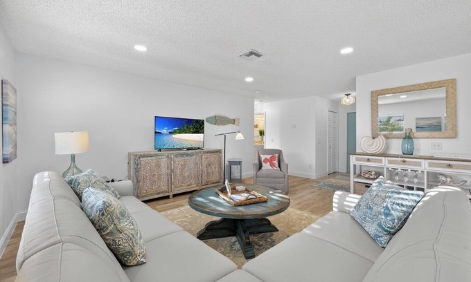 Sanibel Condominio | Blind Pass E209 – Coastal Elegance Meets Island Serenity.