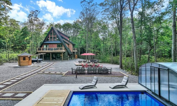 Jim Thorpe Chalet De Esquí | Bliss A-Frame, Heated Pool AxeThrow Sundeck Sauna HotTub FirePit