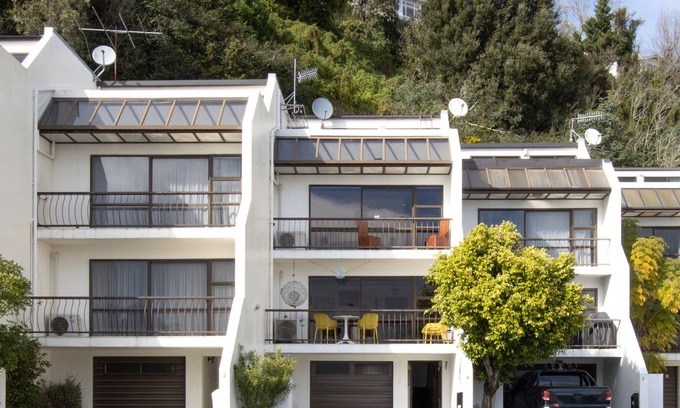Ahuriri Casa | BLISS IN THE BAY – NAPIER HOLIDAY TOWNHOUSE, with a garden in Ahuriri