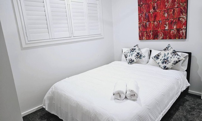 Marsden Park Casa | Blissful Modern 5 BR Lux Style Family House