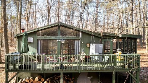 The Woods Casa | Blissful Zen Cabin Oasis near Cacapon River in West Virginia