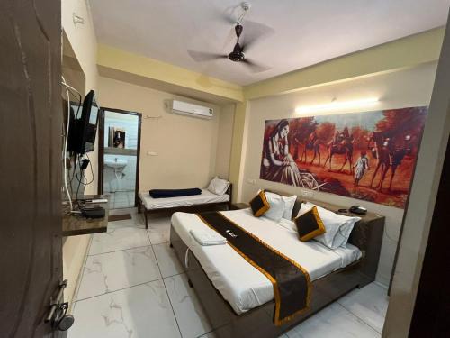 Mayapur Hotel | Blizz Stayz - Trishul Express