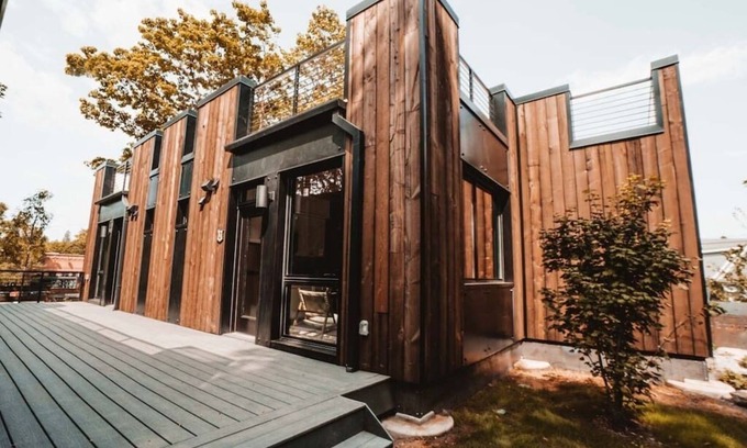South Perry District Apartamento | BlockhouseLife - A new way to travel! with Wi-fi