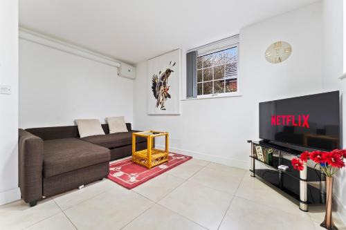 Smethwick Apartamento | Bloom Court -Sleeps 6-Free Parking with Workspace & High-Speed WiFi