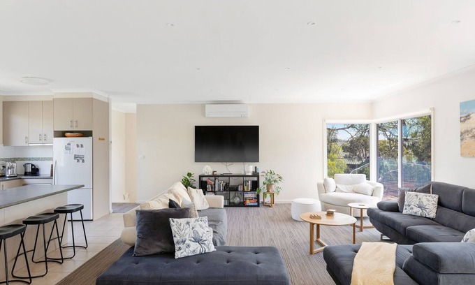 Ventnor Casa | Bloomfield Vistas - 1 minute walk to the beach